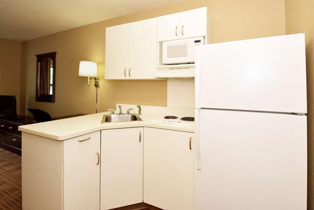 Extended Stay America Suites - Cleveland - Brooklyn Номер фото