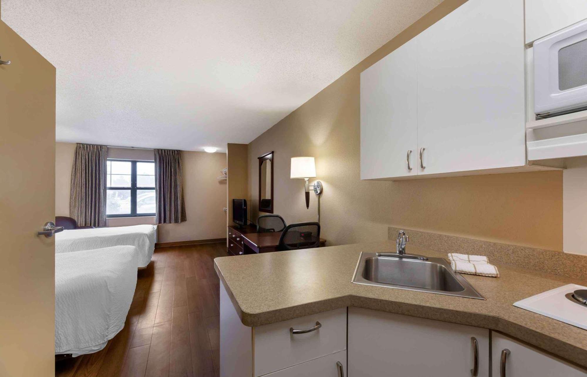 Extended Stay America Suites - Cleveland - Brooklyn Екстер'єр фото
