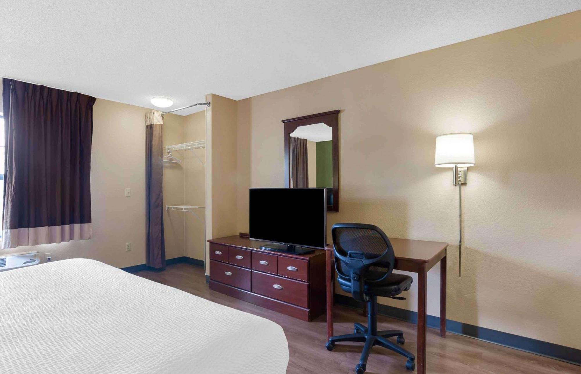 Extended Stay America Suites - Cleveland - Brooklyn Екстер'єр фото