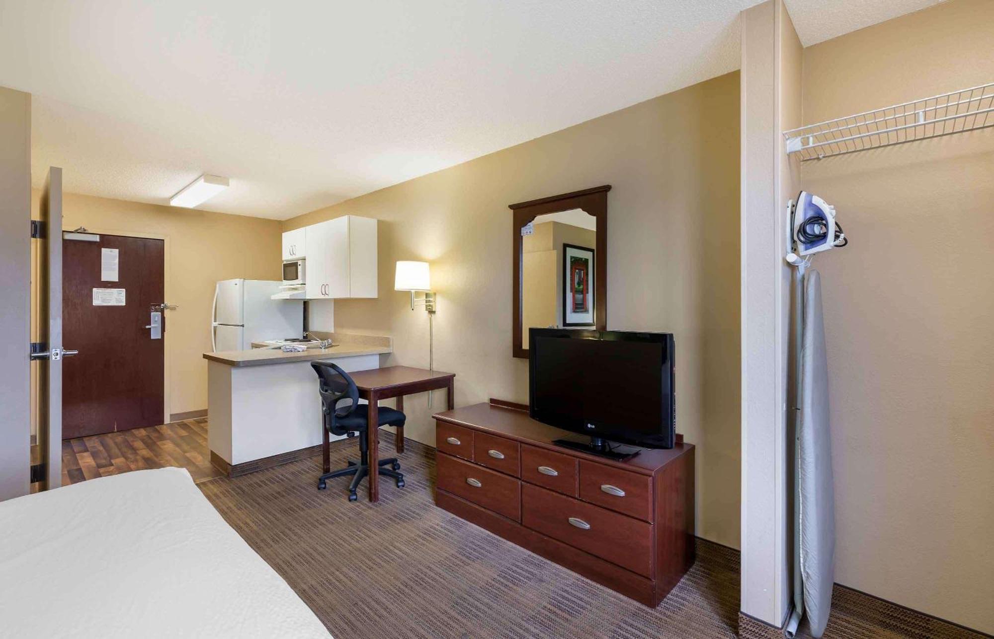 Extended Stay America Suites - Cleveland - Brooklyn Екстер'єр фото